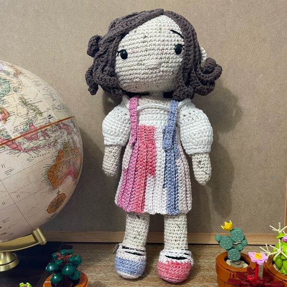 Poppy - 15 inches amigurumi doll
